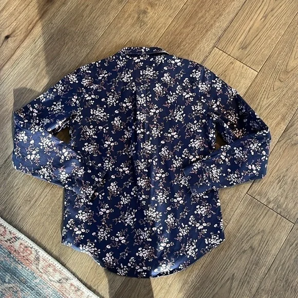 LL BEAN | 100% cotton floral button down shirt, size XS - Picture 5 of 5